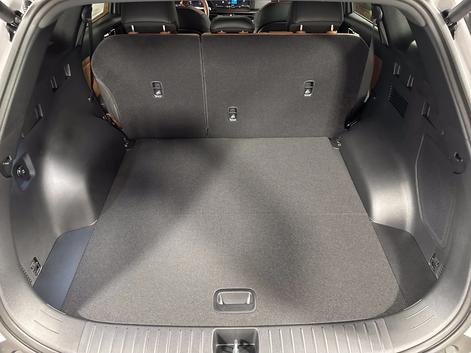 New 2027 Wolf Gray Kia X-Line image 25
