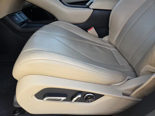 Certified Used 2020 Platinum White Pearl Acura with Technology image 15