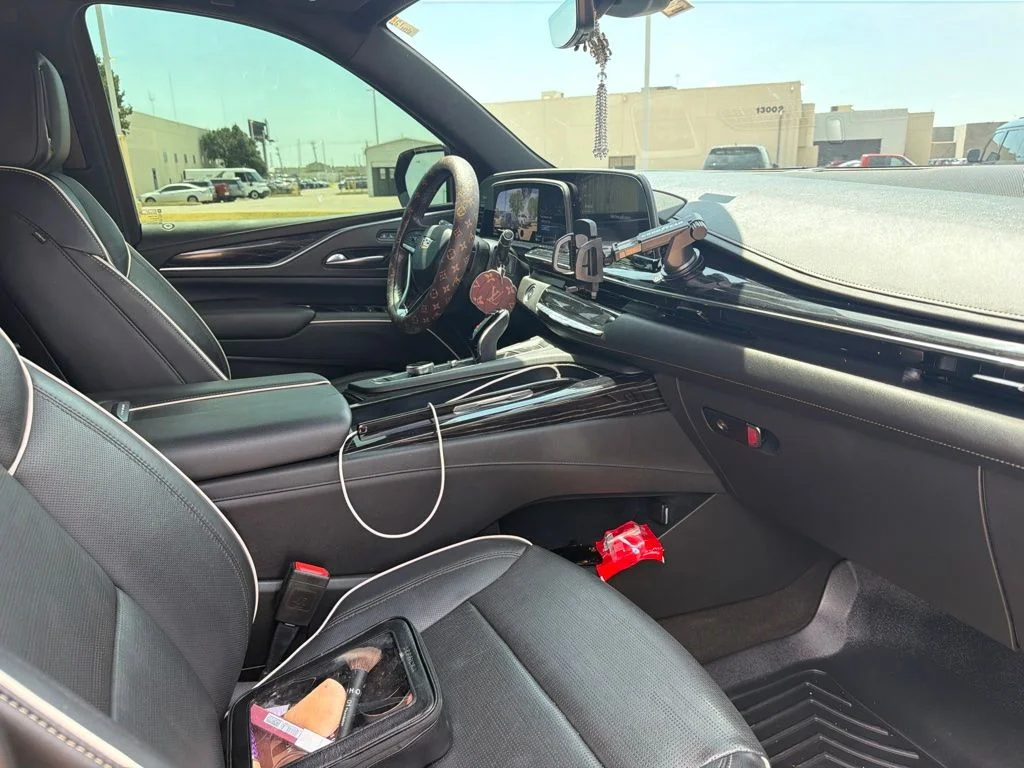 Used 2022 Black Cadillac Sport image 9