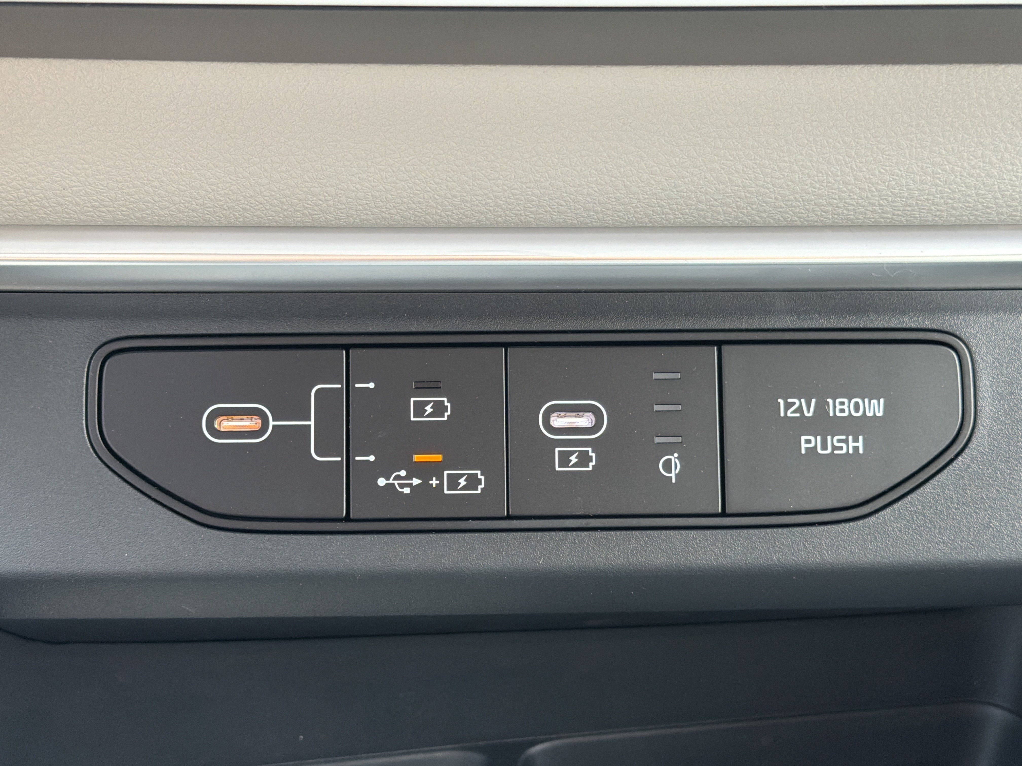 2026 Kia Carnival EX - Photo 8