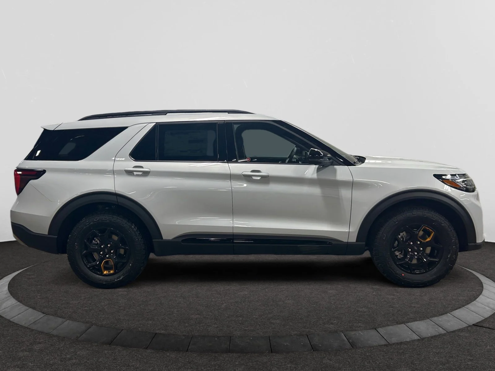 New 2026 Space White Metallic Ford Tremor image 6