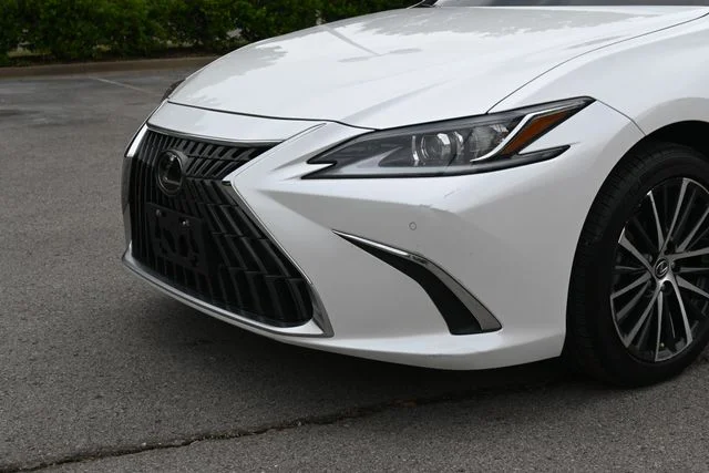 2024 Lexus ES Hybrid 300h - Photo 11