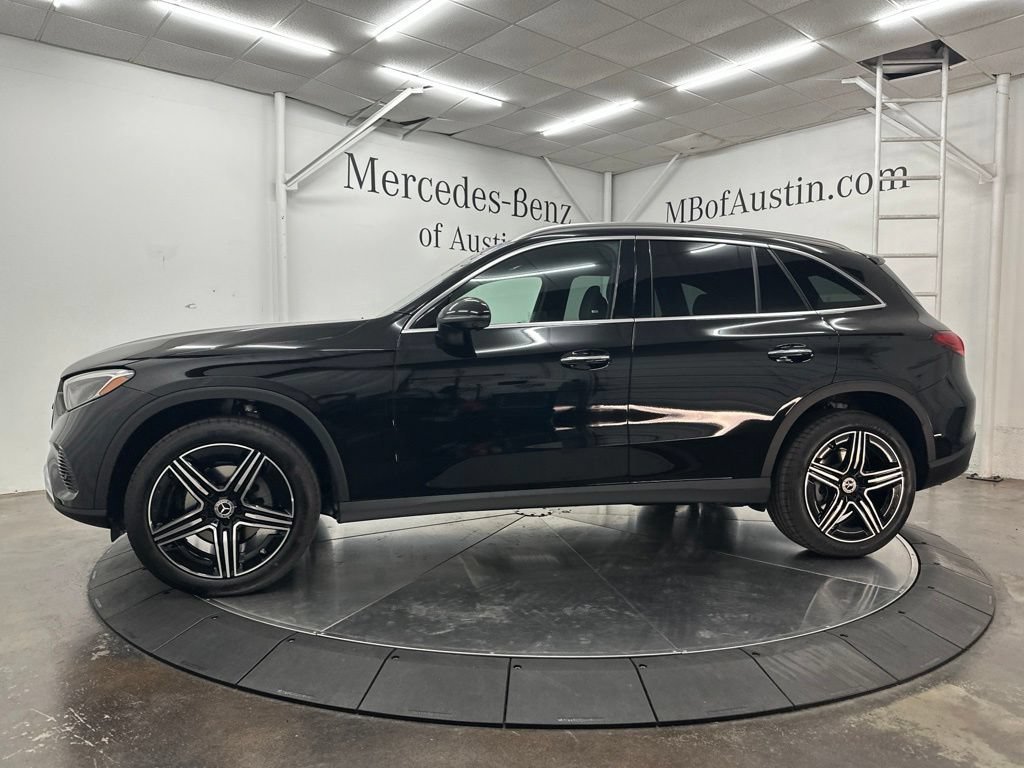 New 2026 Black Mercedes-Benz GLC 300 image 34