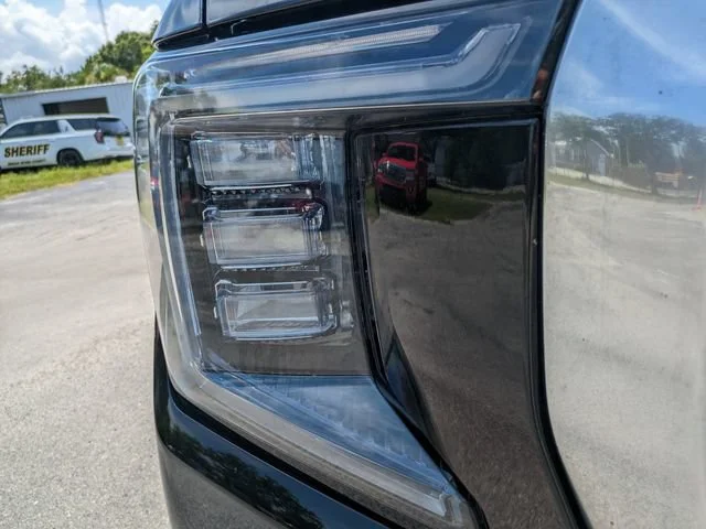 Used 2023 Onyx Black GMC Denali image 10