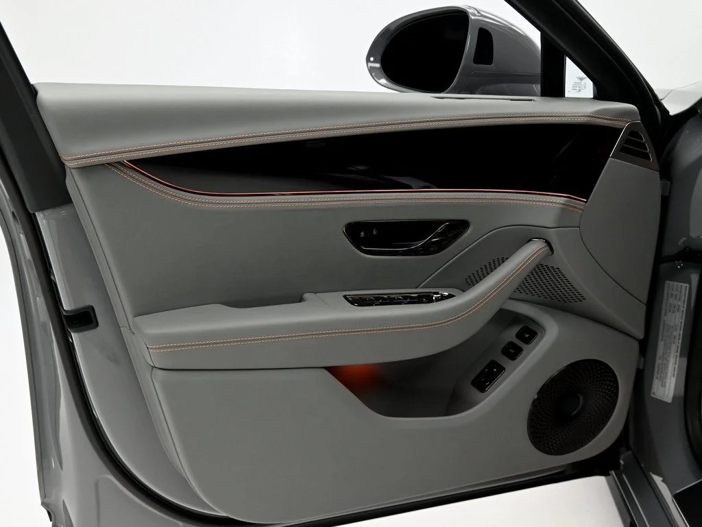 2025 Bentley Flying Spur - Photo 22