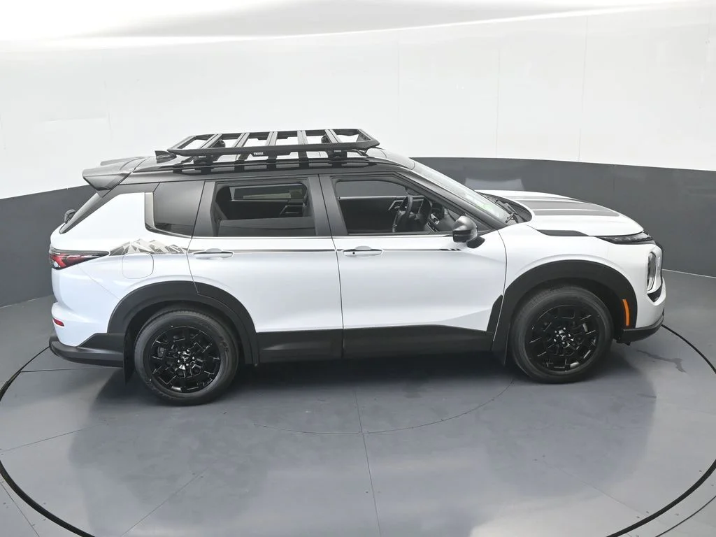 New 2026 White Mitsubishi Trail Edition image 61