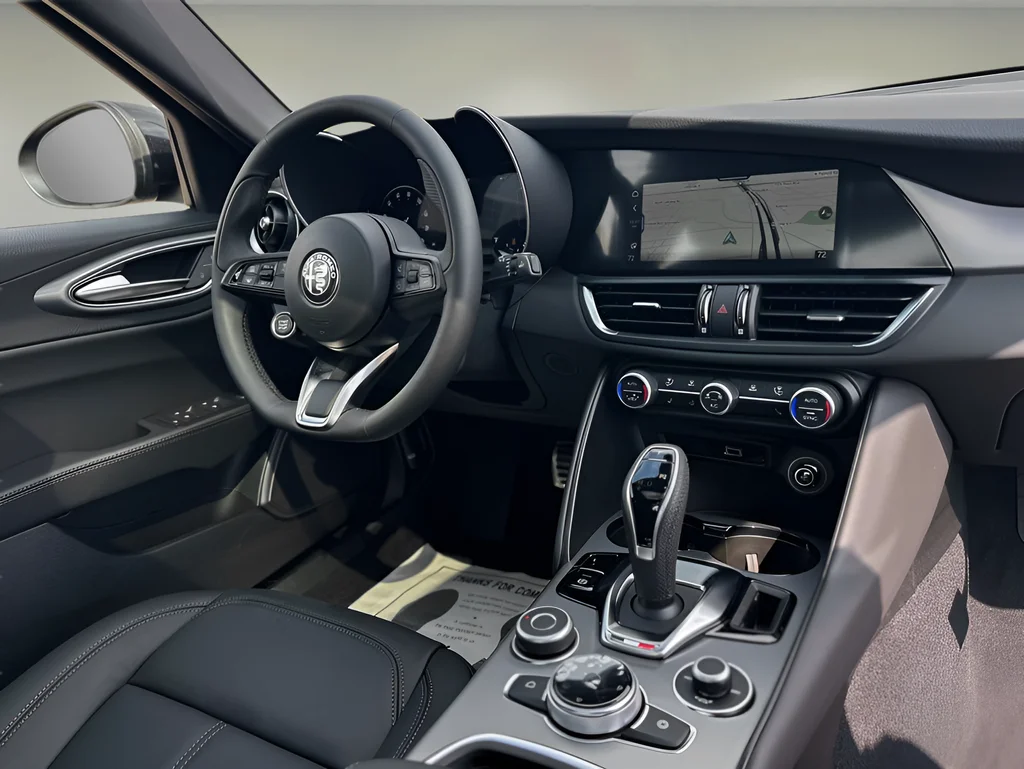 2026 Alfa Romeo Giulia Base - Photo 27