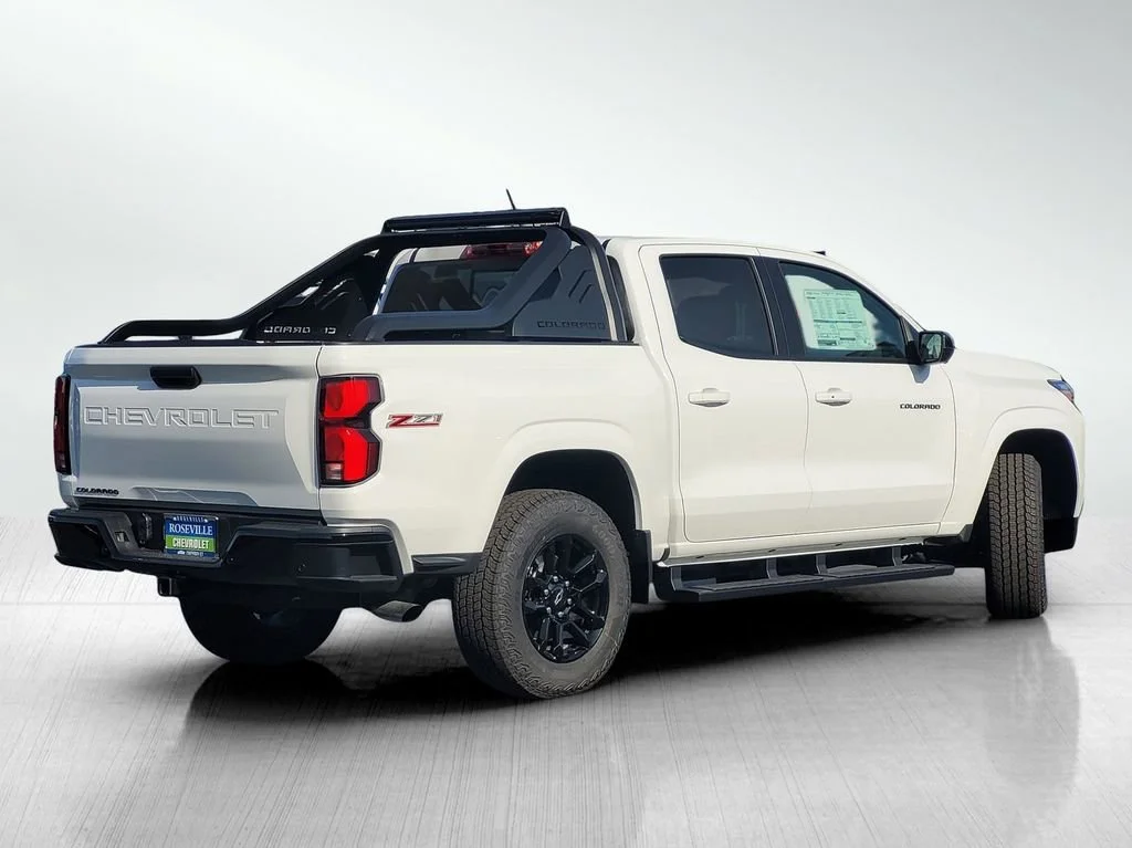 2025 Chevrolet Colorado Z71 - Photo 6