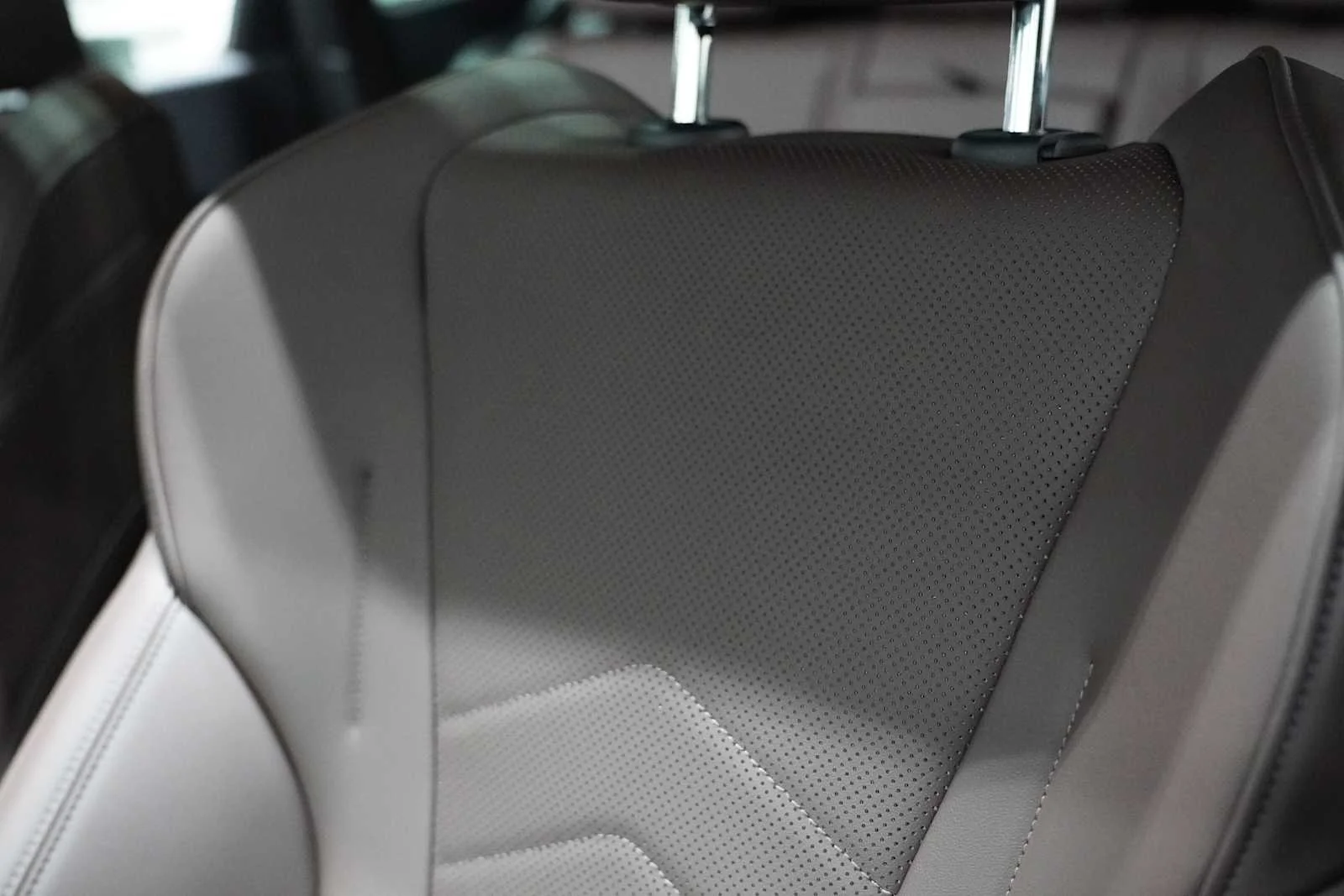 Used 2025 Phytonic Blue Metallic BMW xDrive28i image 12