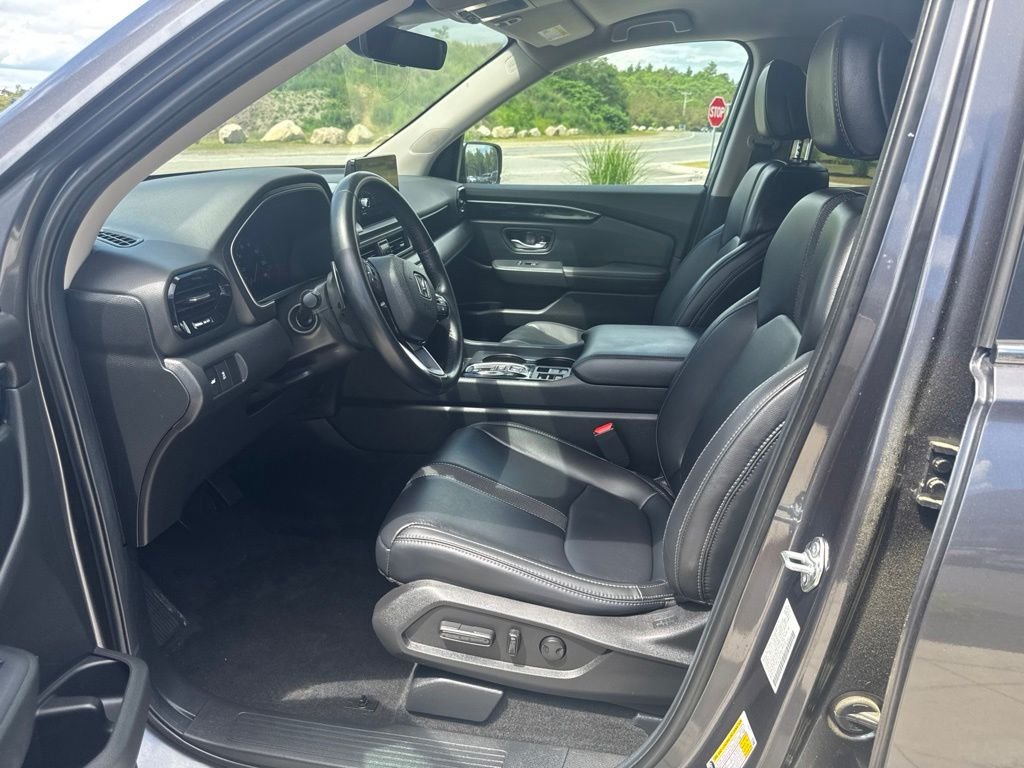 2025 Honda Pilot EX-L - Photo 13