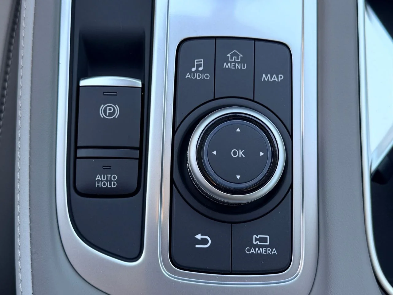New 2027 HARBOR GRAY INFINITI Luxe FWD image 27