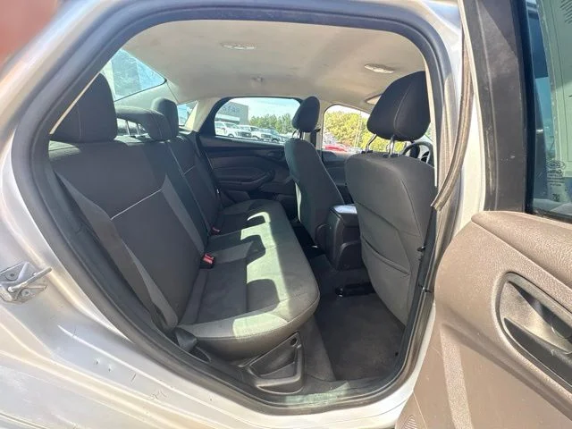 Used 2012 Silver Ford SE image 22