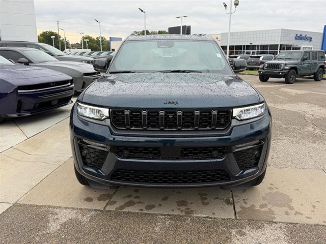 New 2027 Fathom Blue Pearl-Coat Paint Jeep Summit image 2