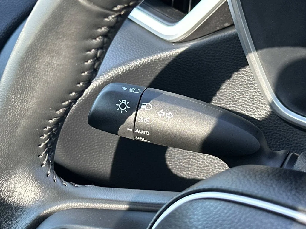 Certified Used 2025  Toyota XLE image 33