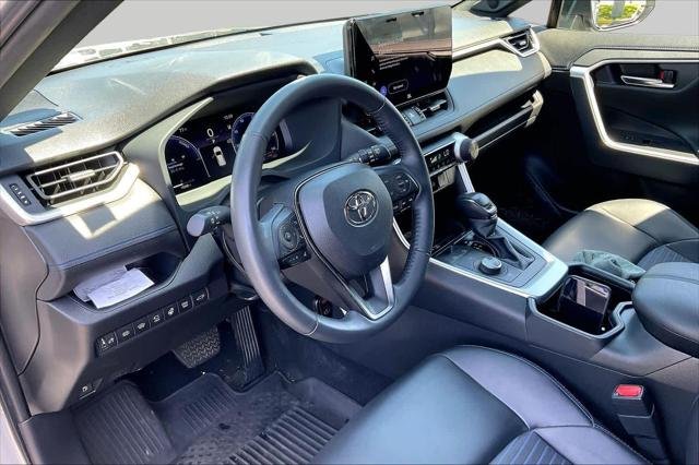 Certified Used 2024 SILVER SKY MET W/BLK Toyota  image 16