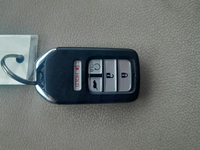 Used 2020  Honda EX image 10