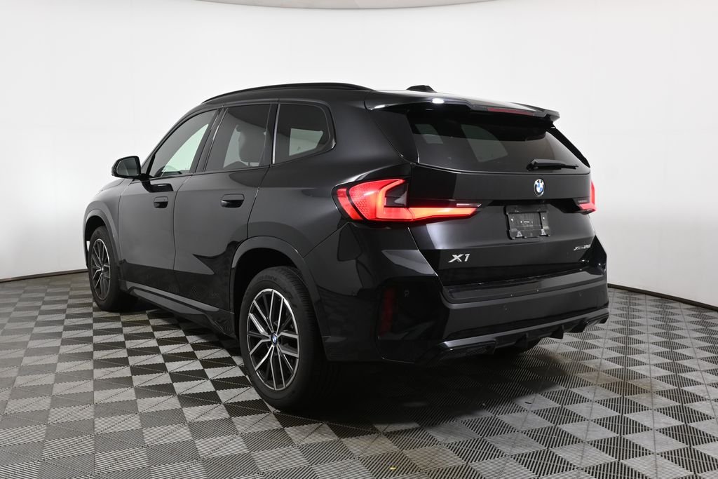 Used 2024 Black BMW xDrive28i image 9