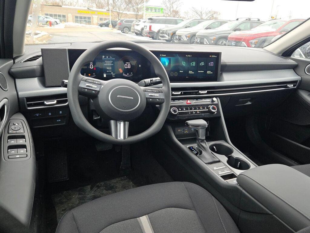 New 2026 Black Hyundai SE image 18