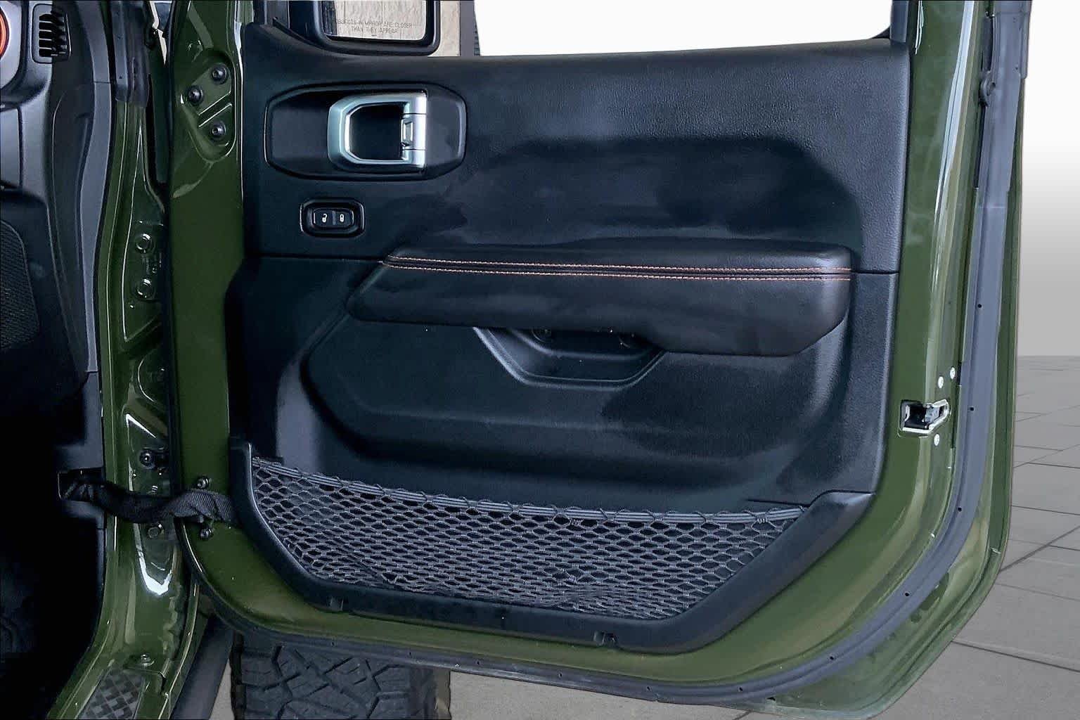 Used 2021 Sarge Green Clearcoat Jeep Mojave image 21