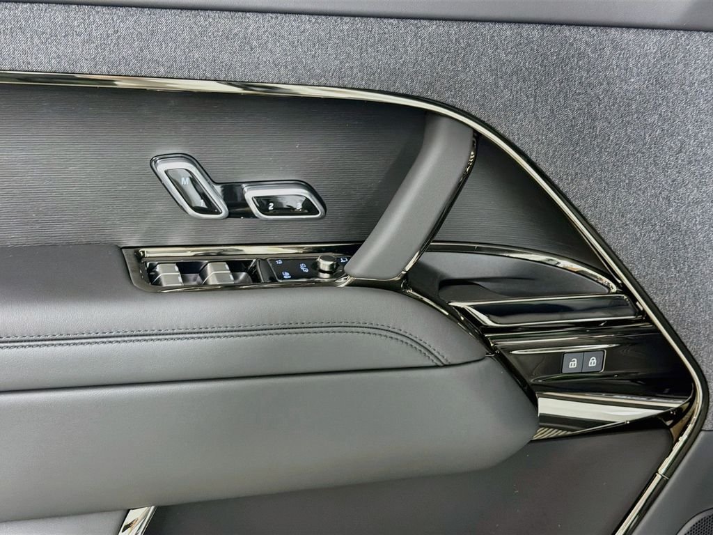 New 2027 Fuji White Land Rover Dynamic SE P400 image 18
