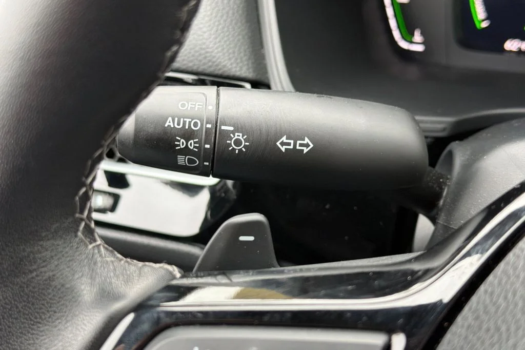 Used 2025 Platinum White Pearl Honda Sport Touring image 30
