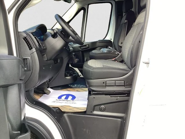 New 2026 Bright White Clearcoat Ram PROMASTER 1500 TRADESMAN CARGO VAN LOW ROOF 136
