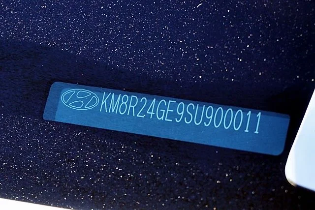 Used 2025 White Hyundai SEL image 33