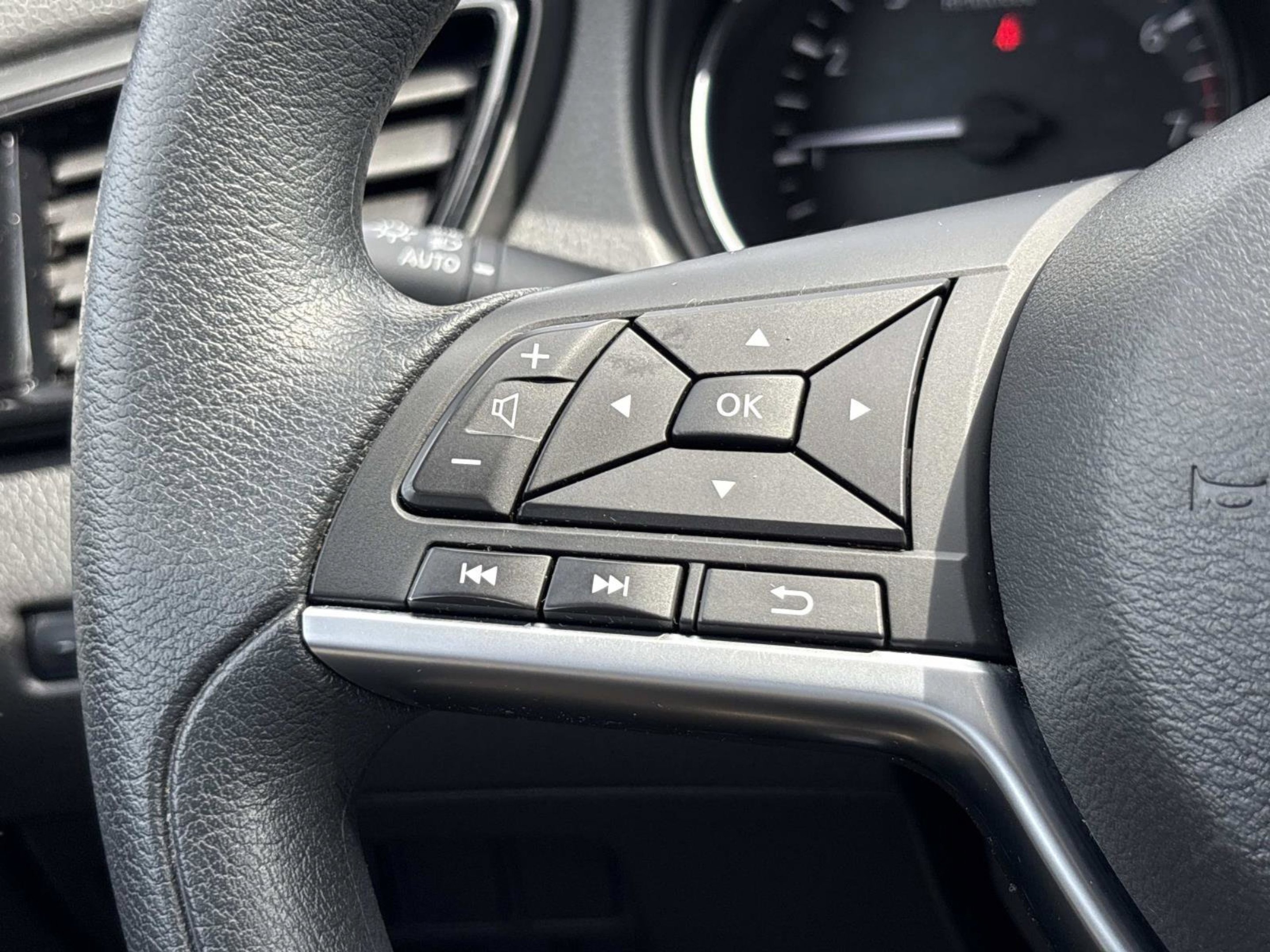 Used 2022 Gun Metallic Nissan S image 23