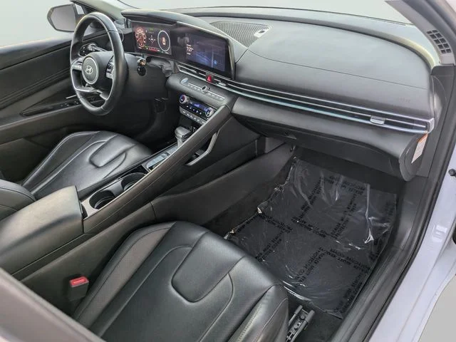 Used 2025 White Hyundai Limited image 11