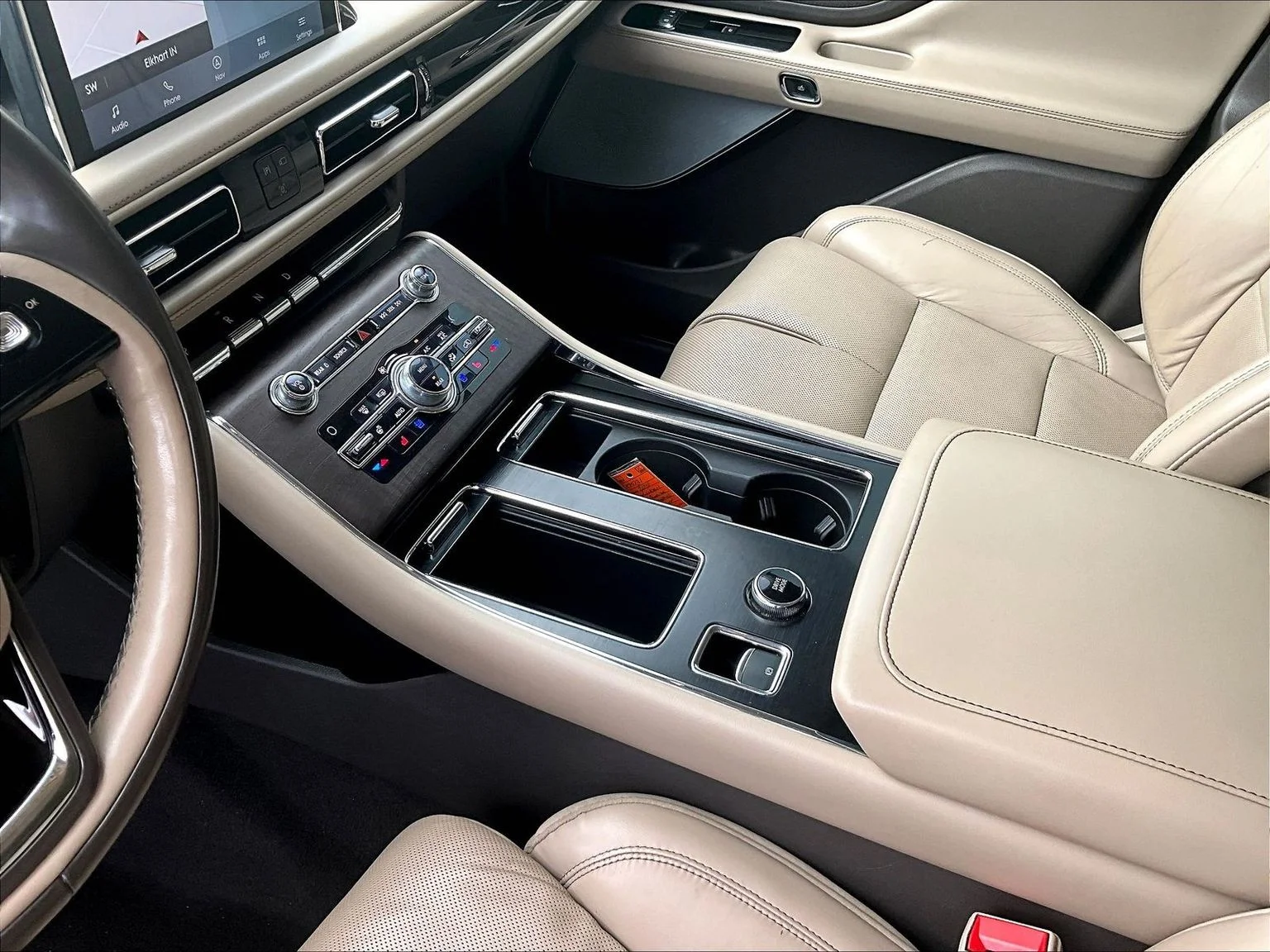 Used 2020 Beige Lincoln Reserve image 14
