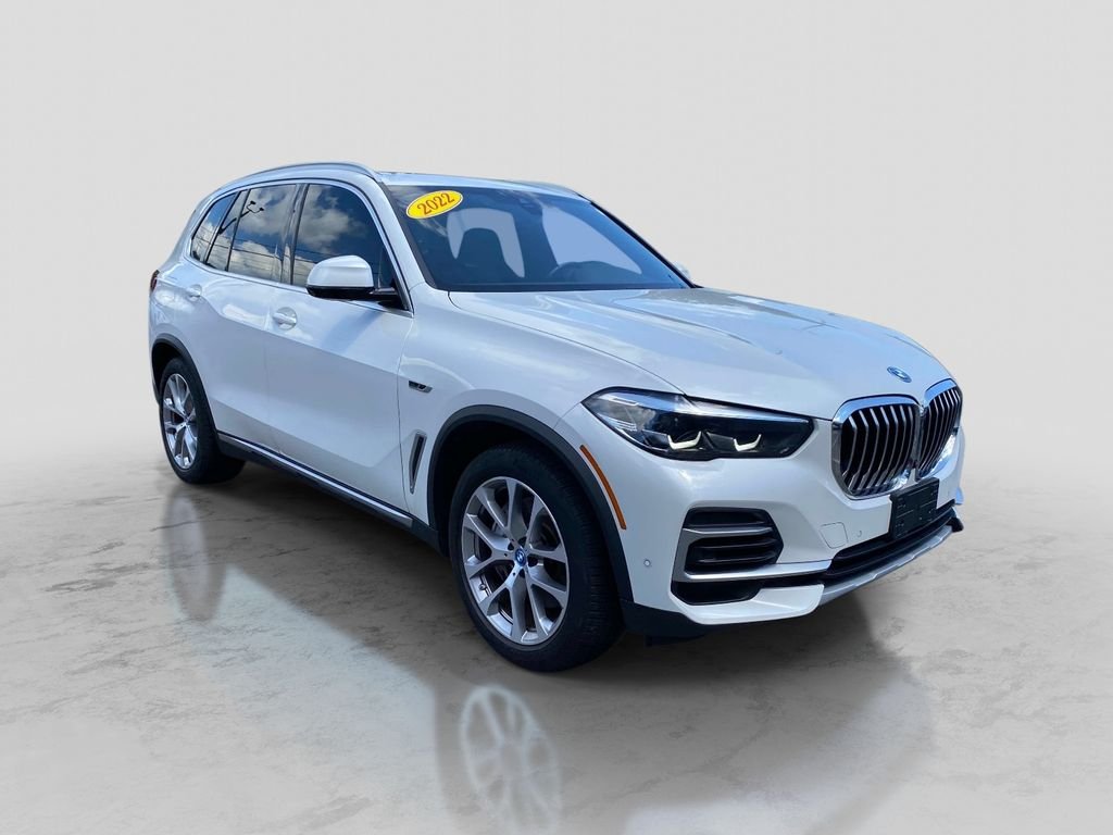 Used 2022 White BMW xDrive45e image 10