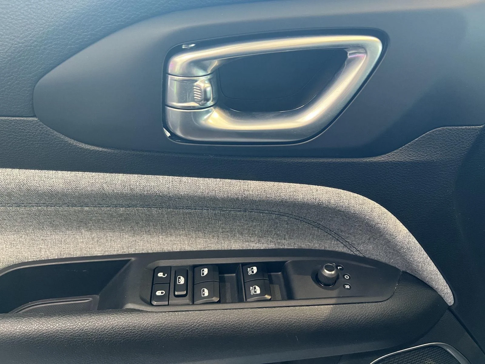 Used 2023 Bk Jeep Latitude image 13
