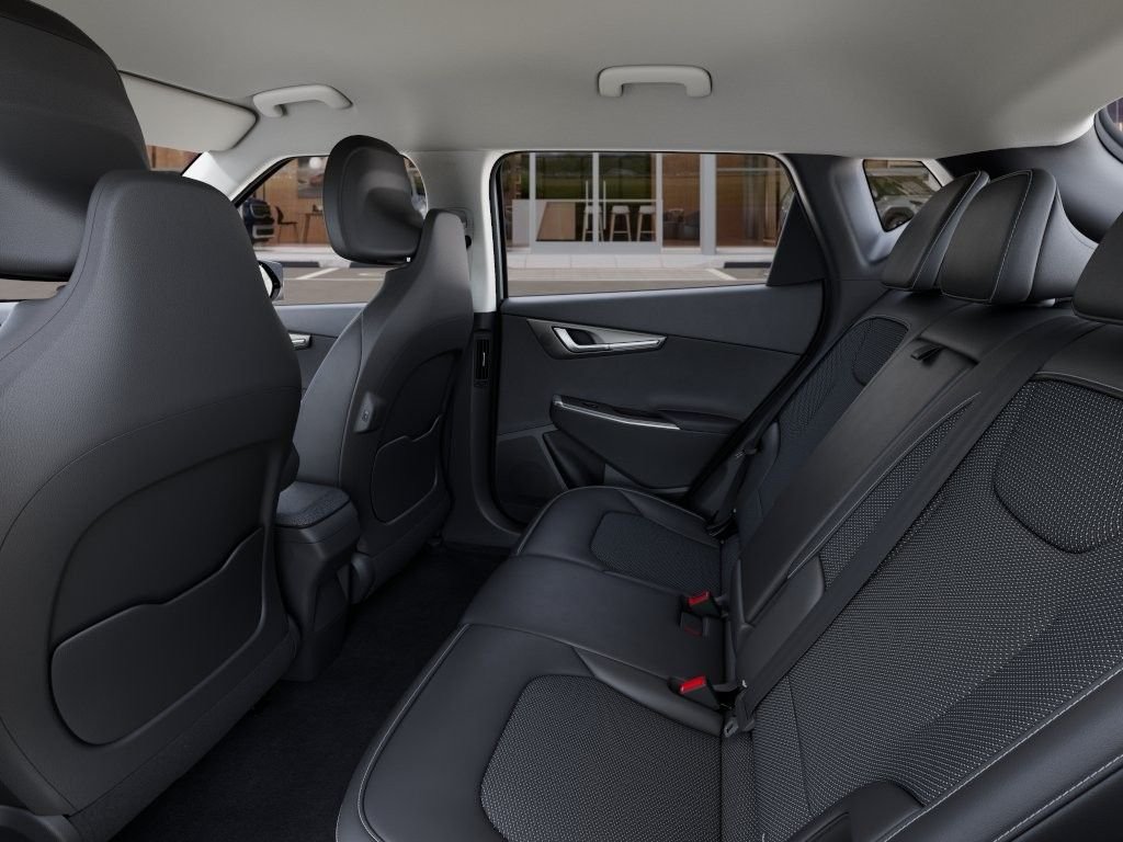 New 2026 Glacial White Pearl Kia LIGHT image 18