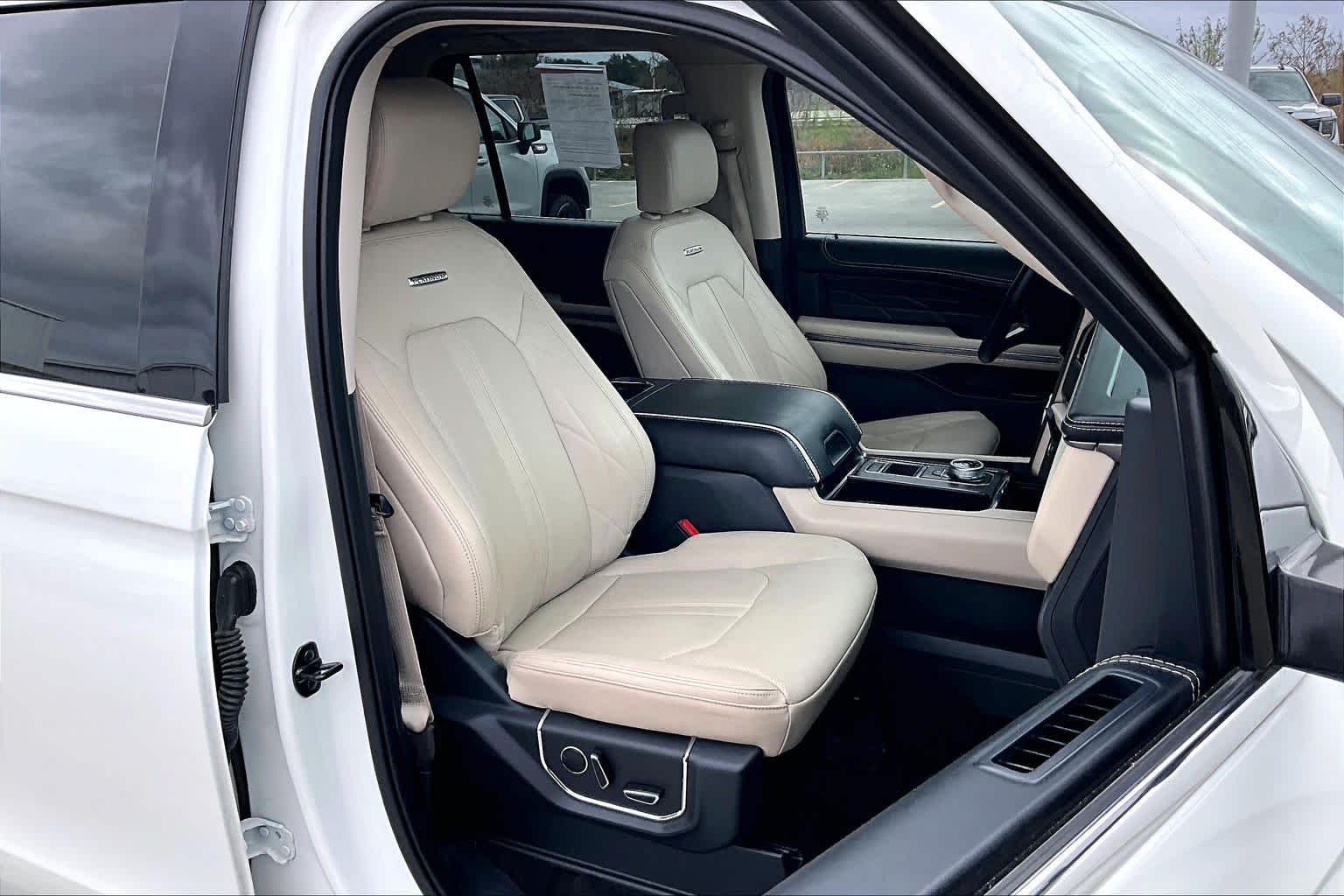 Used 2023 Star White Metallic Tri-Coat Ford Platinum image 18