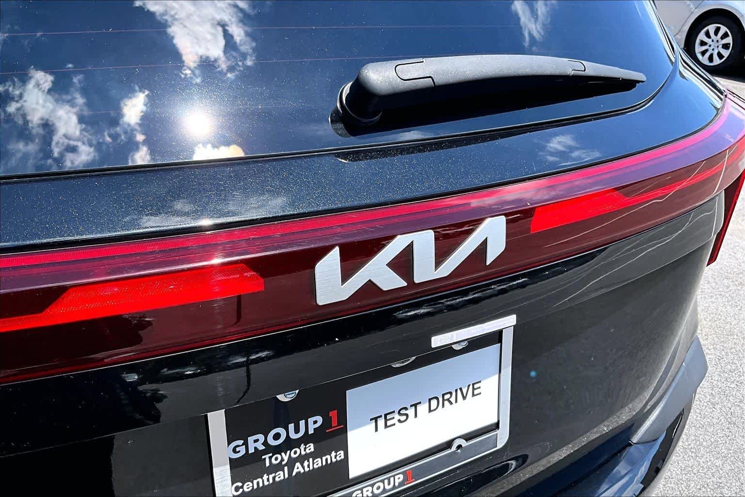 Used 2024 Fusion Black Kia S image 30