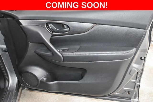 Used 2019 Gray Nissan S image 22