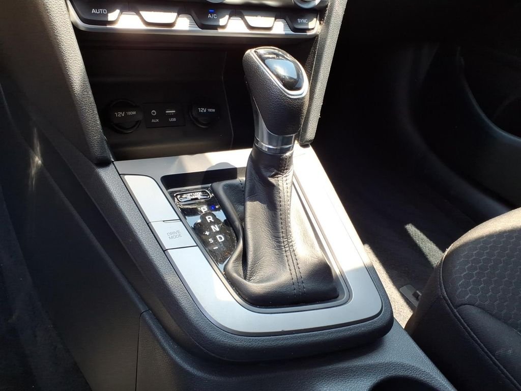 Used 2020 Quartz White Pearl Hyundai SEL image 11