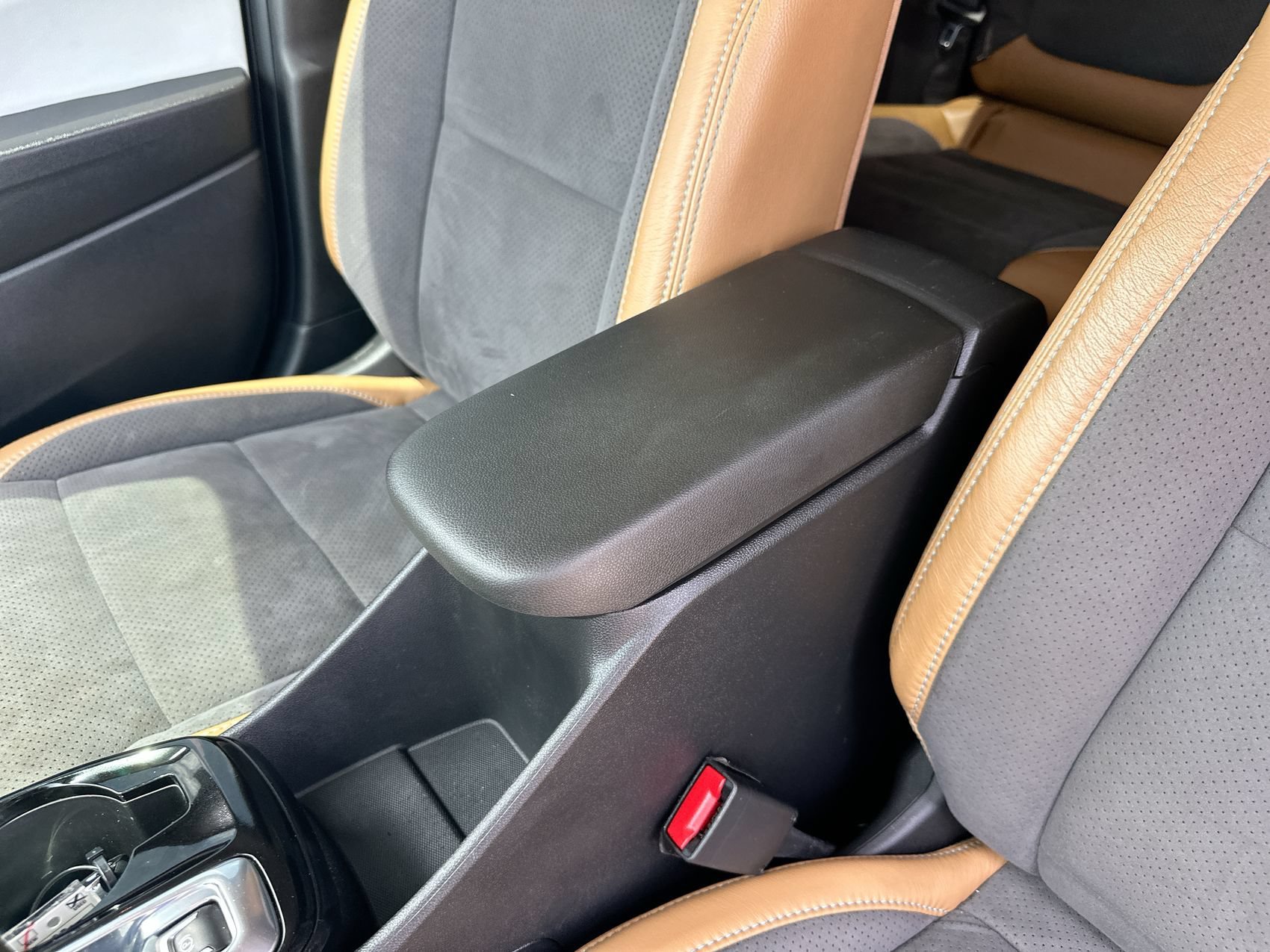Used 2024 Sterling Gray Metallic Chevrolet LT image 20