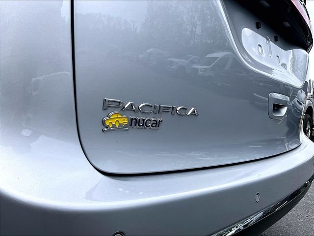 Used 2023 Silver Chrysler Touring L image 8