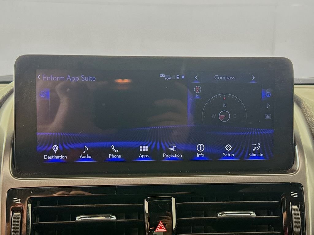 Used 2022 Starfire Pearl Lexus Base image 15