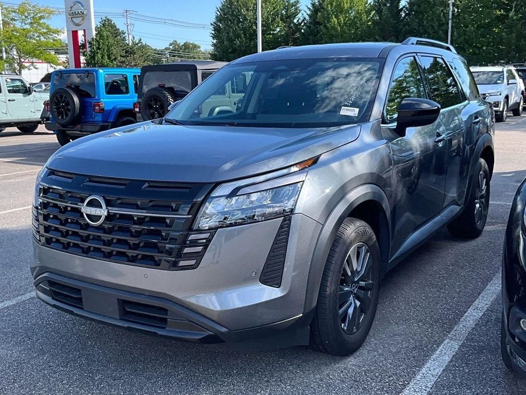 Used 2026 Gray Nissan SV image 3