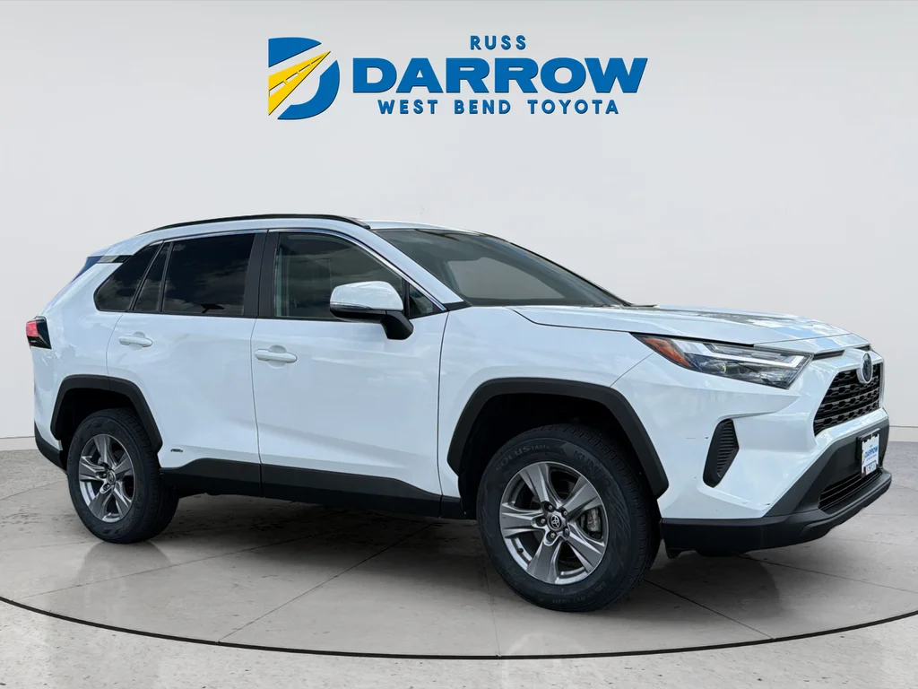Used 2023 White Toyota XLE image 7