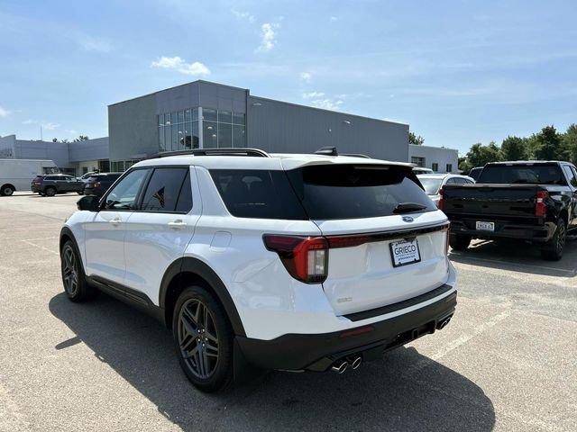 Used 2025 White Ford ST image 5