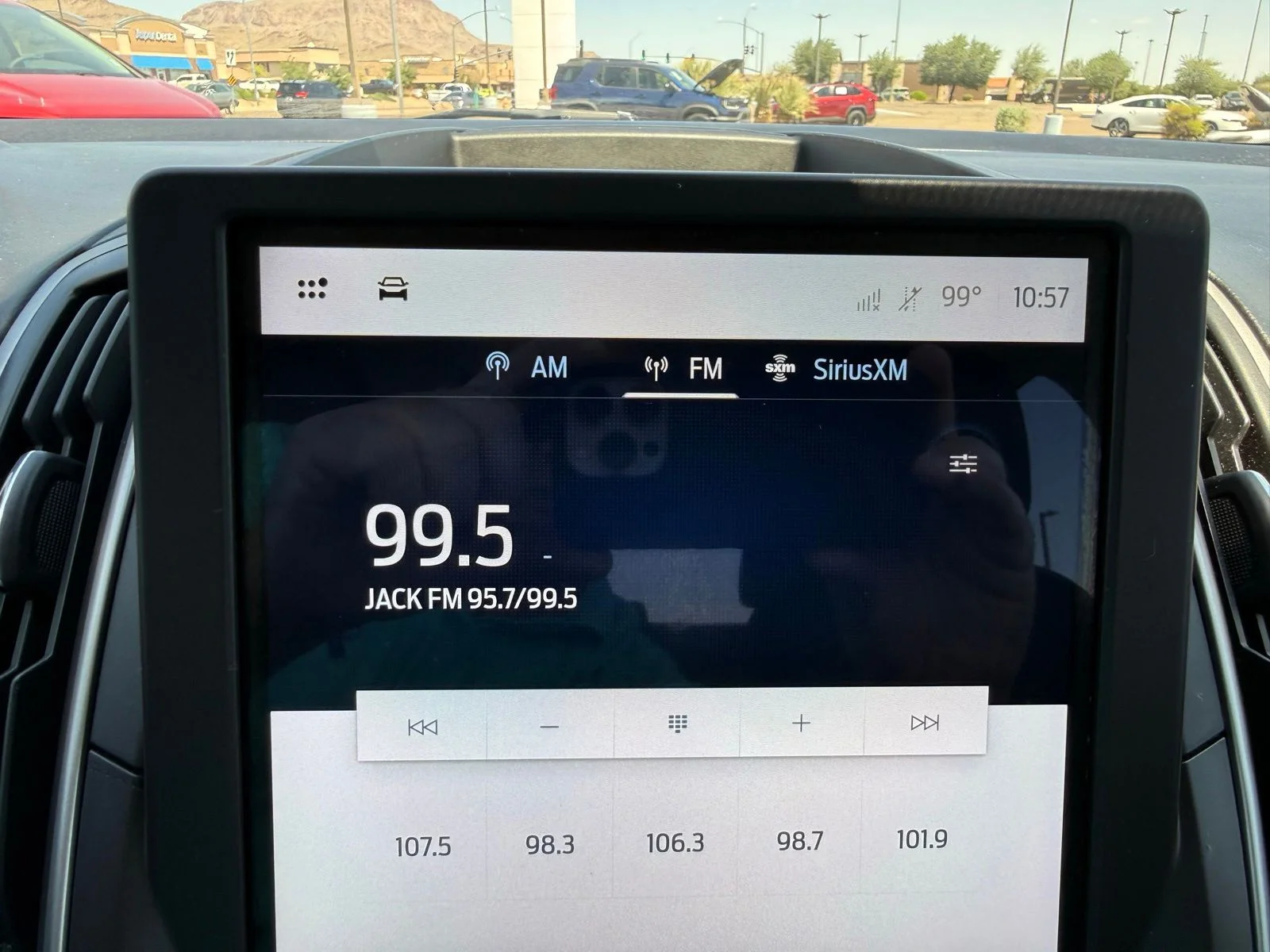 2021 Ford Edge SEL - Photo 23