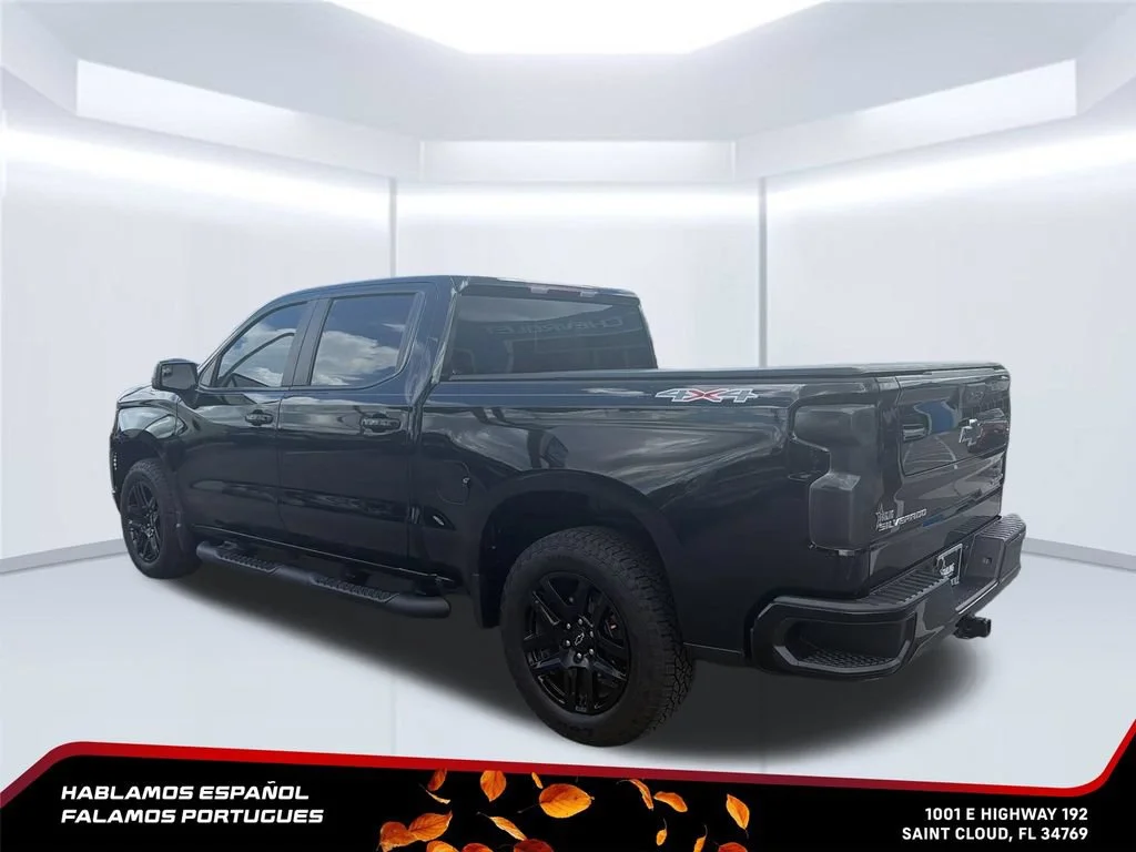 Used 2023 BLACK Chevrolet Custom image 3