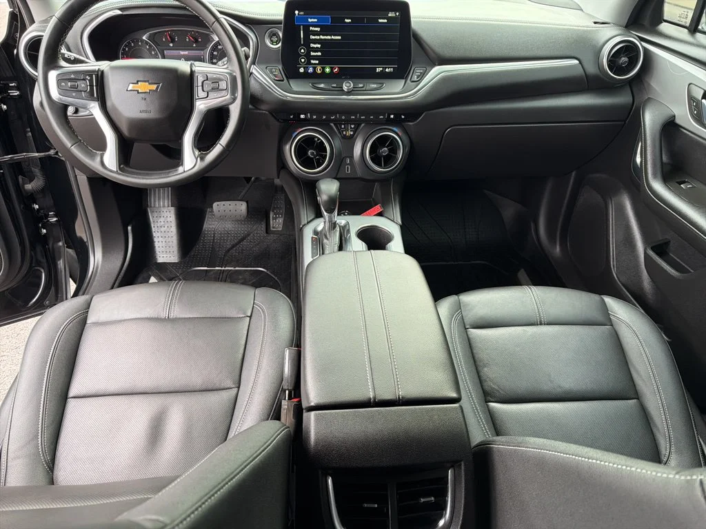 Used 2023 Black Chevrolet LT image 16