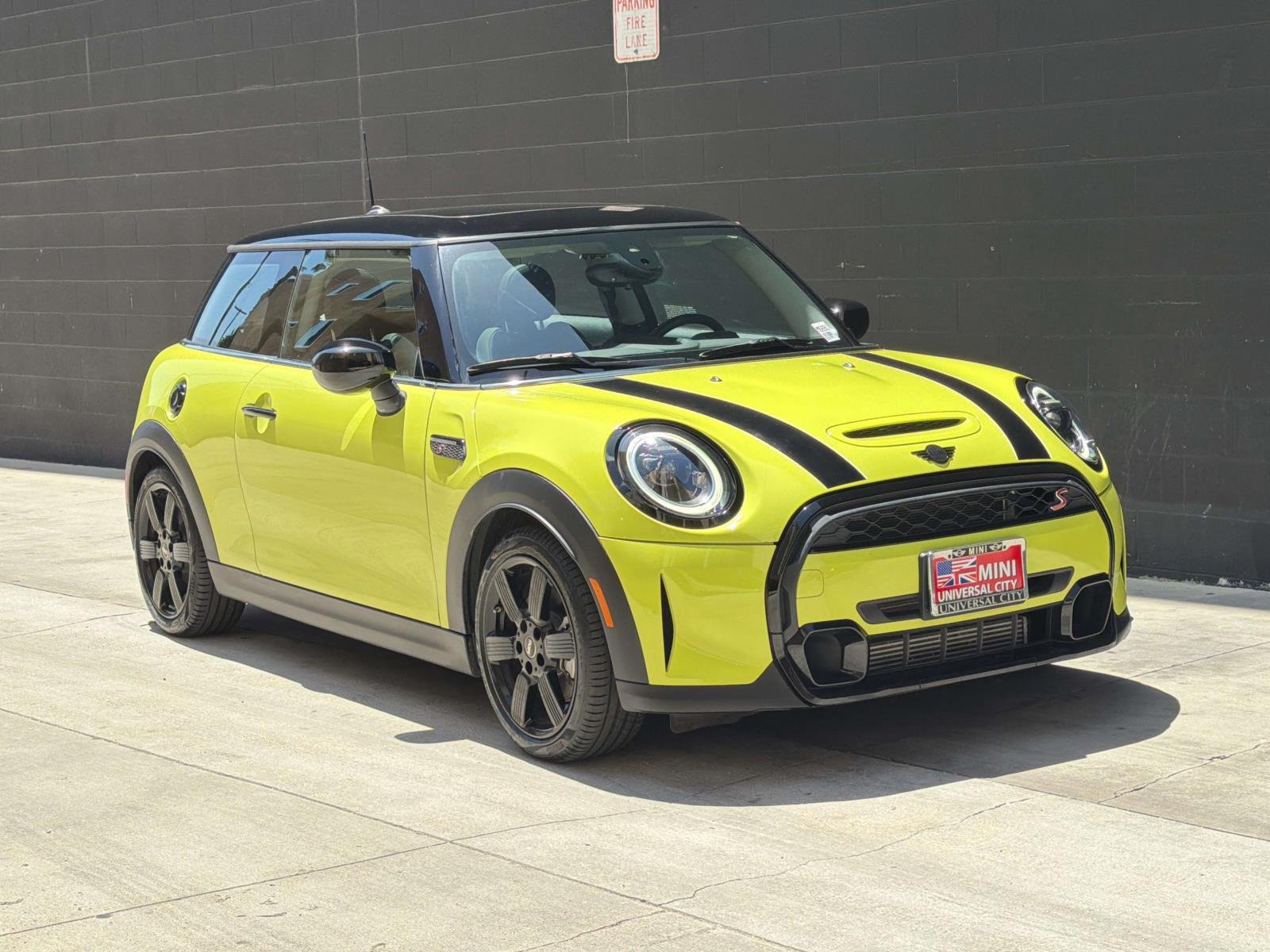 2024 MINI Hardtop Cooper S's photo