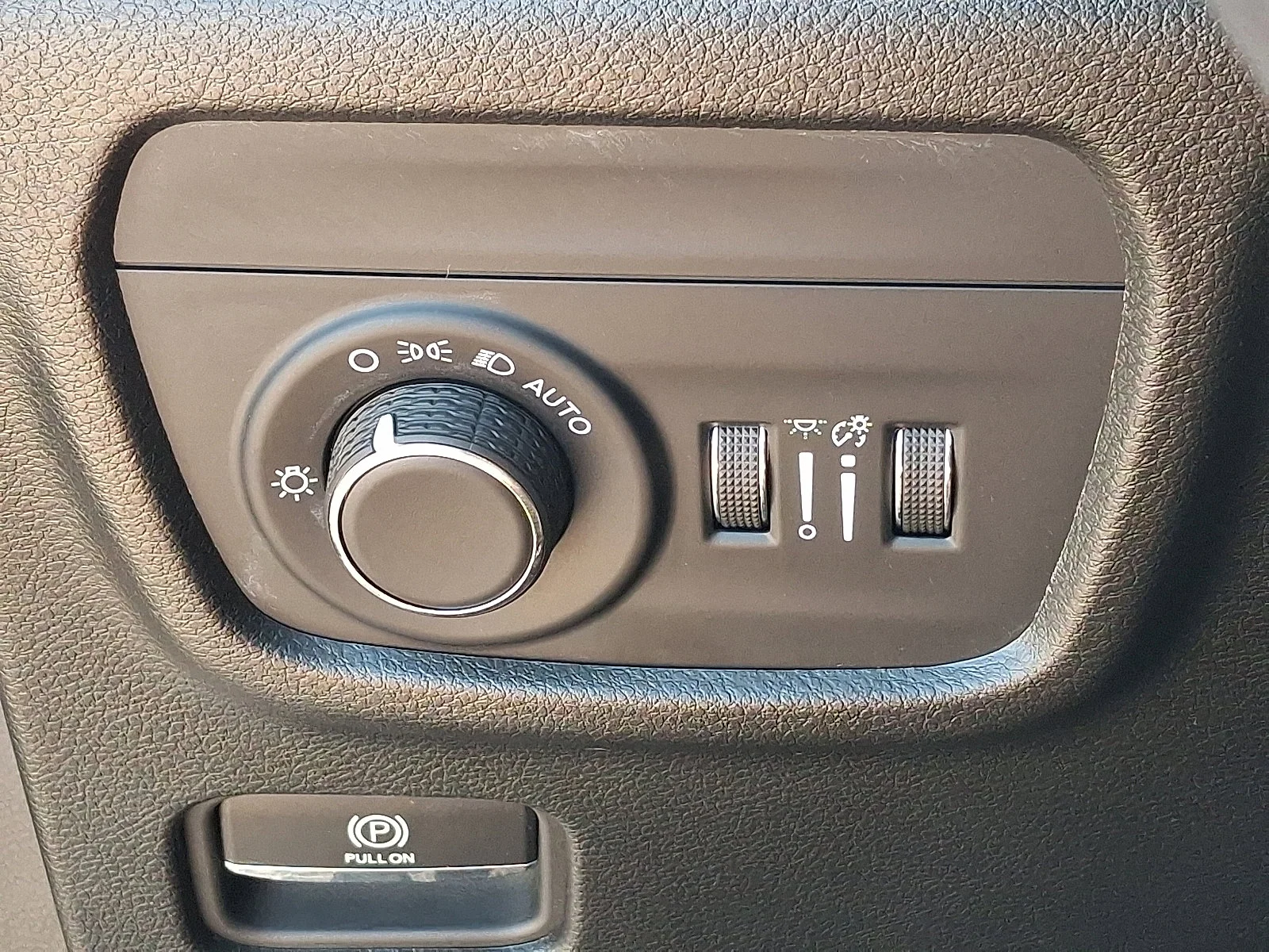 Certified Used 2023 Silver Zynith Jeep Laredo image 24