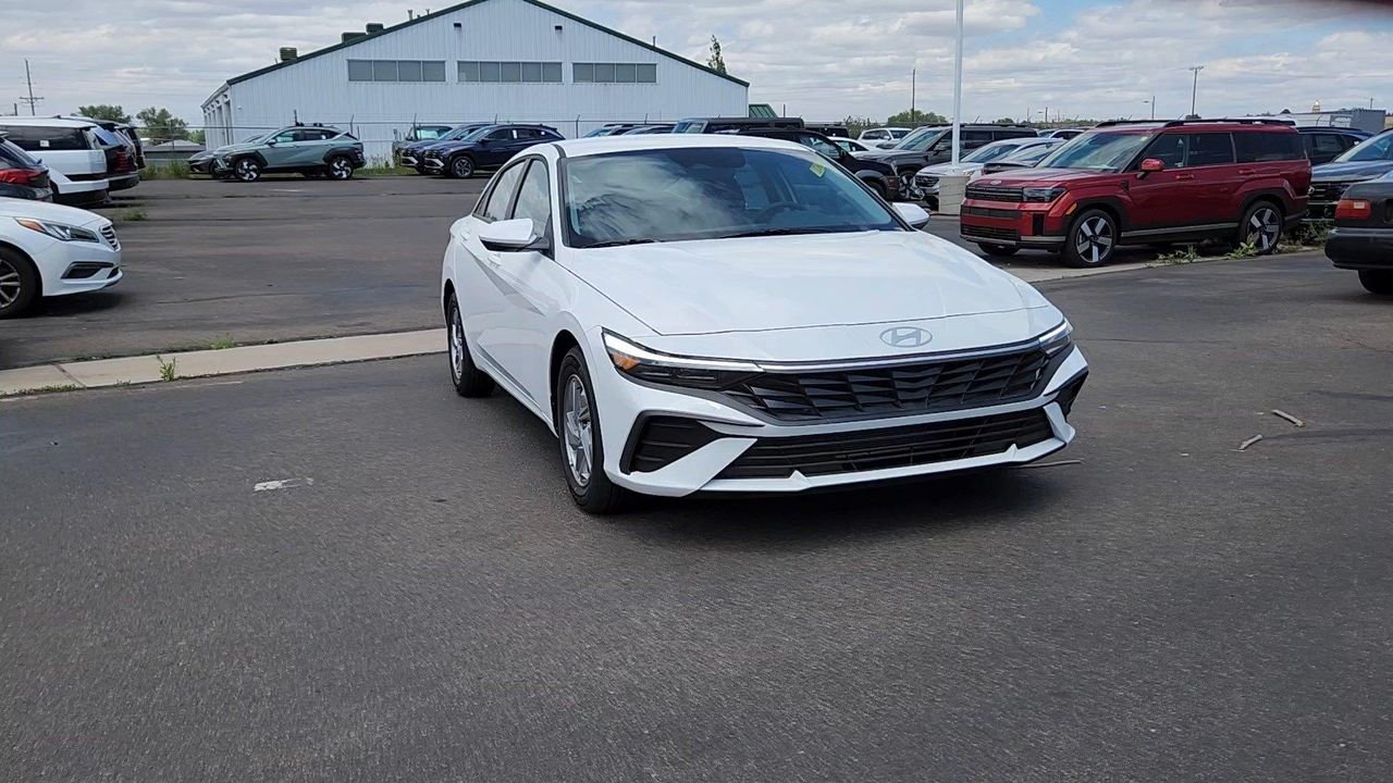 New 2026 Serenity White Hyundai SE image 4