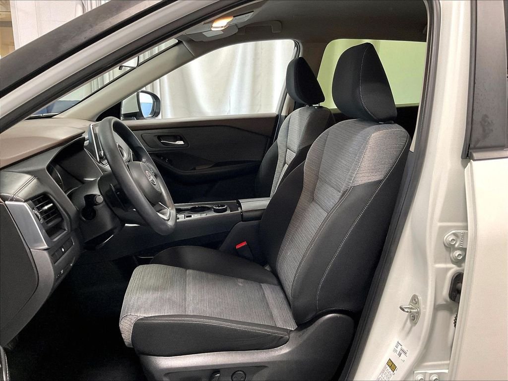 Used 2023 White Nissan SV image 10
